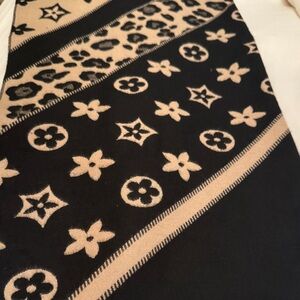 Black and Beige Patterned Scarf